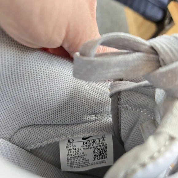 Nike Dunk Low Retro, New WO Tags, Ash/white, Mens 6.5/Womens 8 - Picture 3 of 5